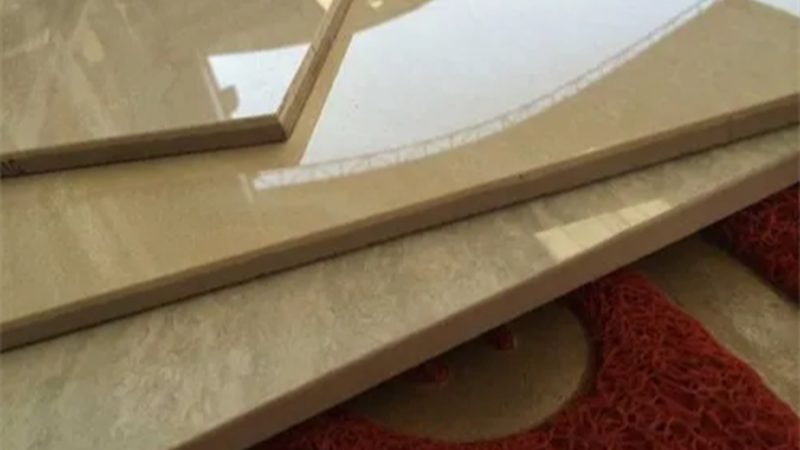 以下是一线品牌的客厅瓷砖推荐：